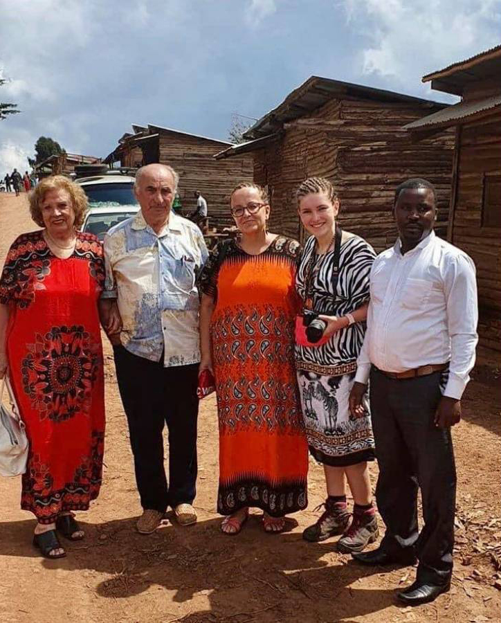 Doi pensionari din Cluj, misiune umanitară în Africa în vremea pandemiei